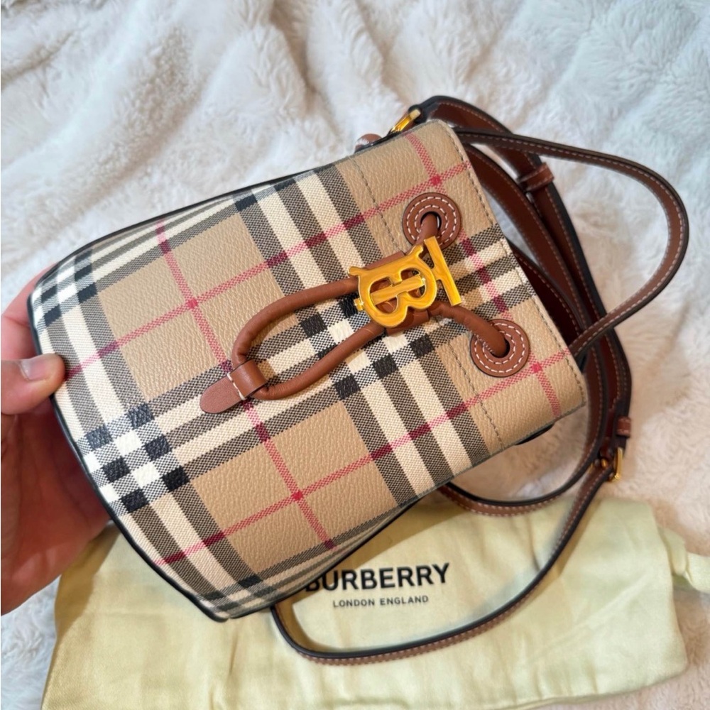 Burberry 💛🧡Burberry TB Check Mini Pattern Canvas Leather Bucket Bag 🧡